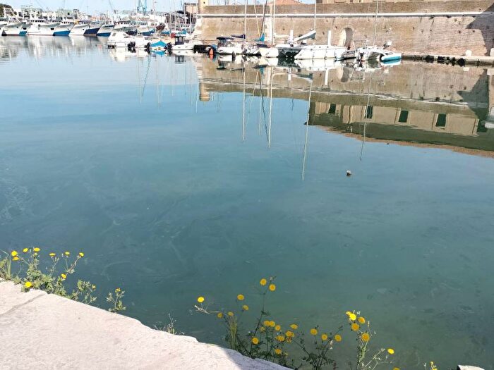 Appartamento con 5 locali in vendita in Via Guglielmo Marconi, Archi, Ancona