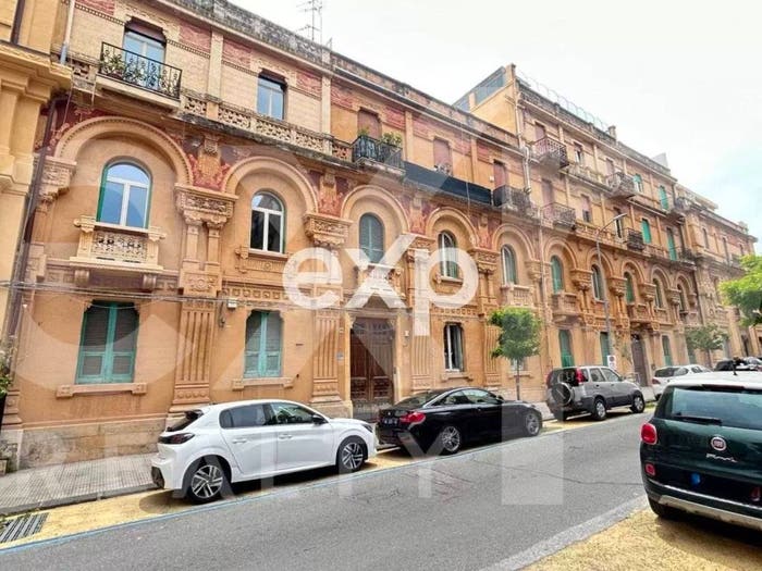 Appartamento con 6 locali in vendita in Via Centonze, San Martino, Messina