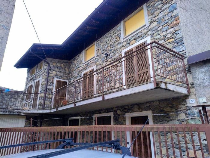 Casa con 5 locali in vendita in Frazione Mossini, Sondrio