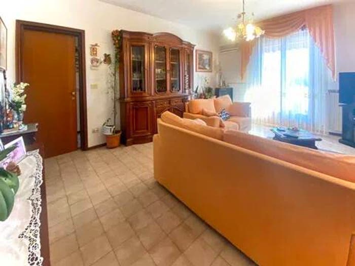Appartamento con 6 locali in vendita in Centro, Aulla