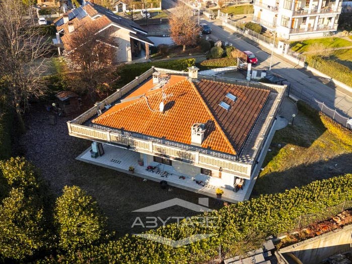 Casa con 6 locali in vendita in Via Avigliana, Druento