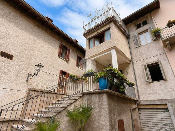 Casa con 5 locali in vendita in Via Luzzana Superiore, Centro, Bienno