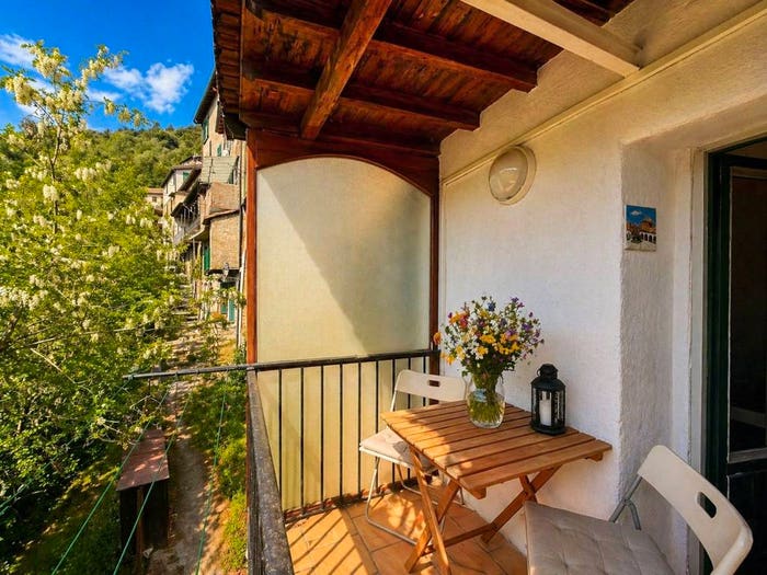 Appartamento bilocale in vendita in Via San Bartolomeo, Centro, Apricale