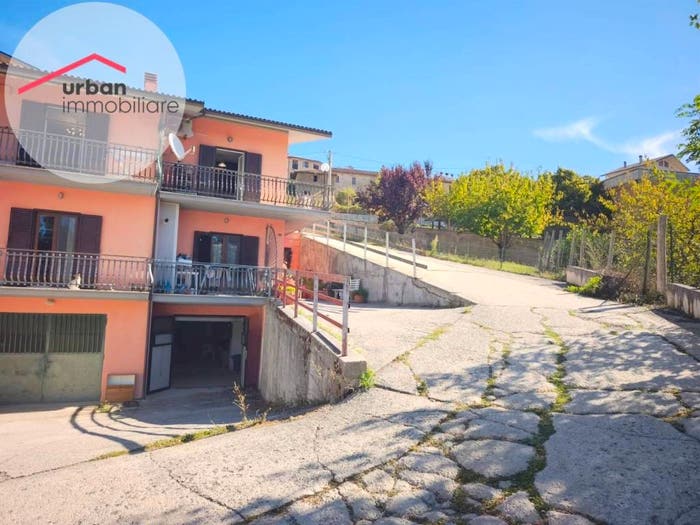Appartamento con 6 locali in vendita in Via Angelomaria Ricci, Centro, Montereale