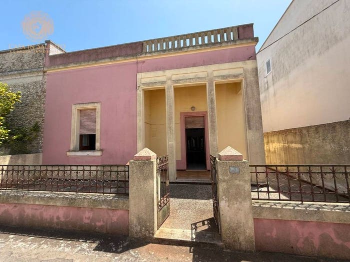 Appartamento con 6 locali in vendita in Via Tripoli, Centro, Gagliano del Capo