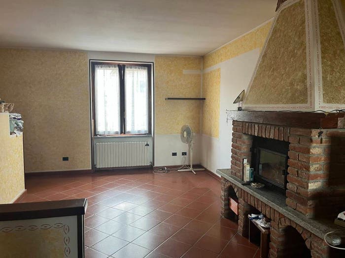 Appartamento trilocale in vendita in Via Aprile, Centro, Chignolo Po