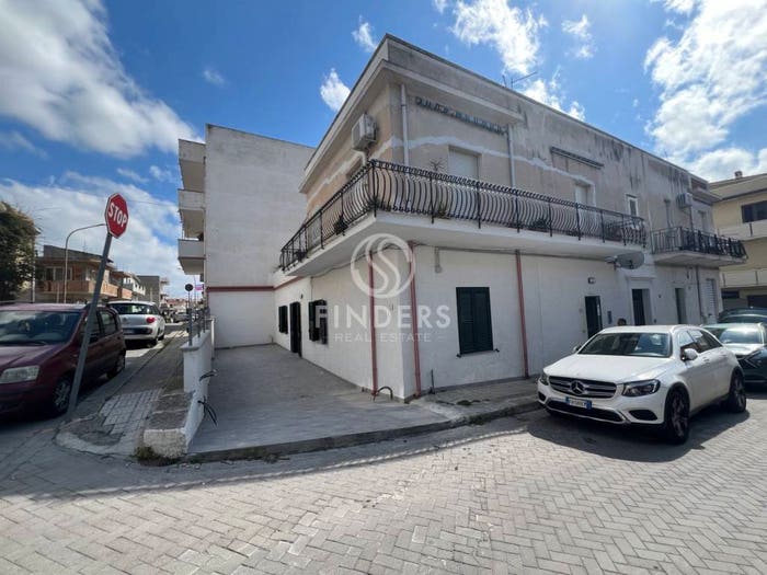 Appartamento trilocale in vendita in Via Monsolini, Palizzi Marina, Palizzi