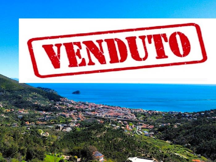 Appartamento trilocale in vendita in Regione Bricco, Noli
