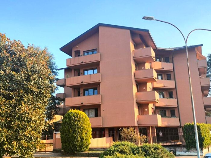 Appartamento trilocale in vendita in Via Armando Diaz, Centro, Parabiago