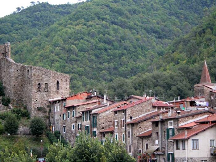 Casa trilocale in vendita in Isolabona