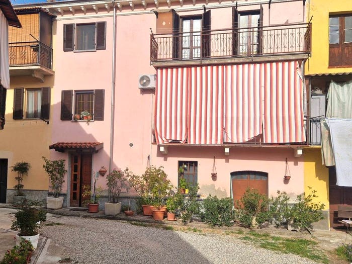 Casa con 5 locali in vendita in Via G Piacenza, Centro, Moncalvo