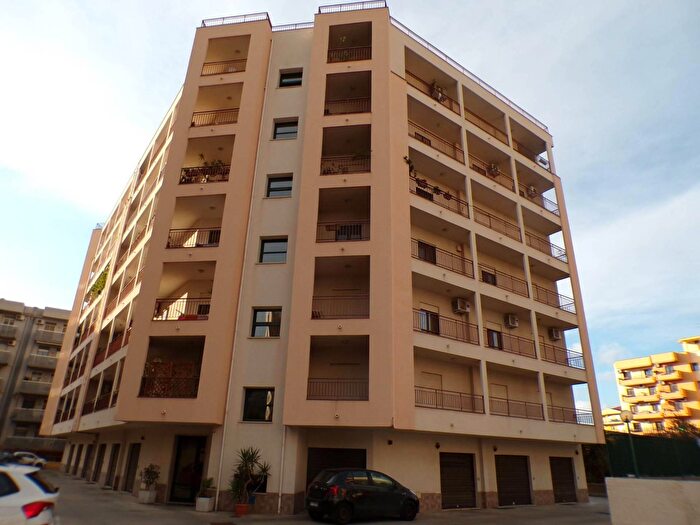Appartamento quadrilocale in vendita in Diramazione Gulli, Reggio Calabria