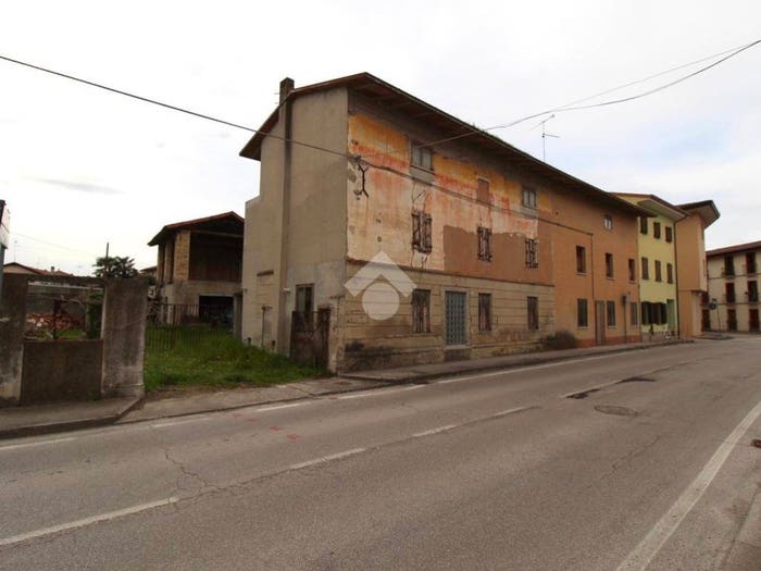 Casa con 6 locali in vendita in Via Divisione Julia, Ronchis