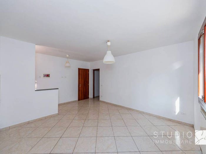 Appartamento quadrilocale in vendita in Via Giuseppe Giusti, Centro, Montale