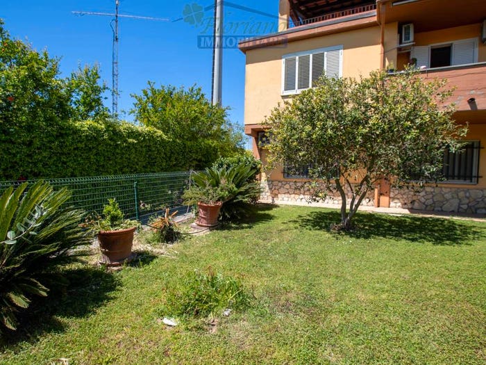 Appartamento con 5 locali in vendita in Via dei Salici, Pescia Romana, Montalto di Castro