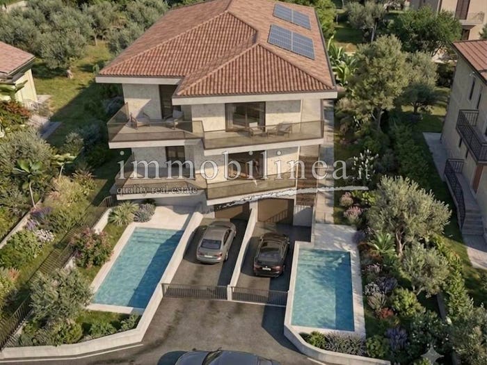 Casa quadrilocale in vendita in VICOLO CASARA n Piano, Lazise