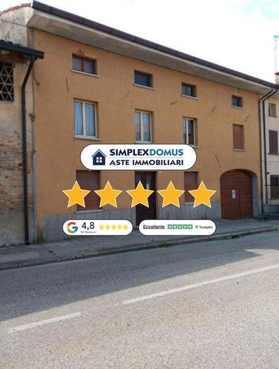 Appartamento con 6 locali in vendita in Via Gorizia, Centro, Gonars