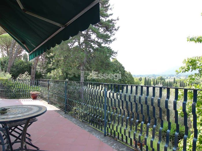 Appartamento con 6 locali in vendita in Via di Sant'Alessio, Sant'Alessio Carignano, Lucca