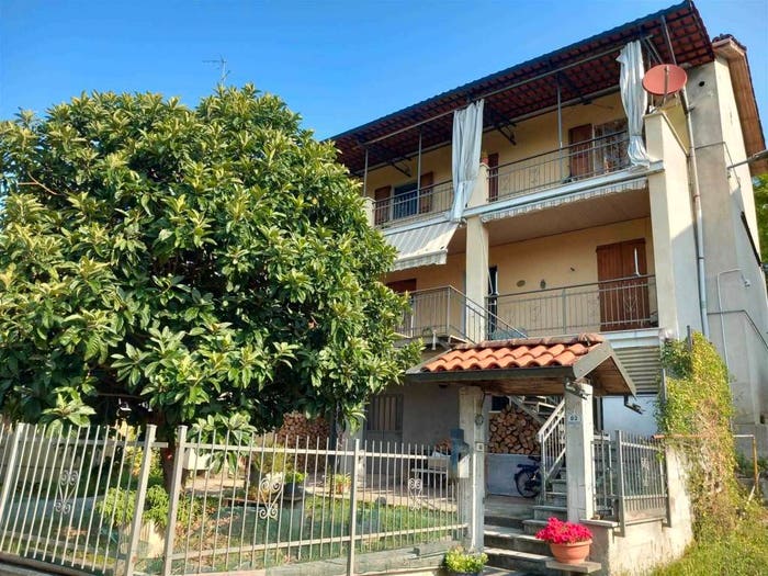 Casa con 6 locali in vendita in Borgata Bricco, Aramengo
