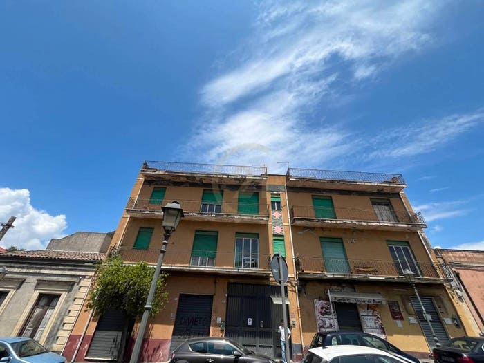 Casa con 6 locali in vendita in Via Vittorio Emanuele III, Centro, Belpasso
