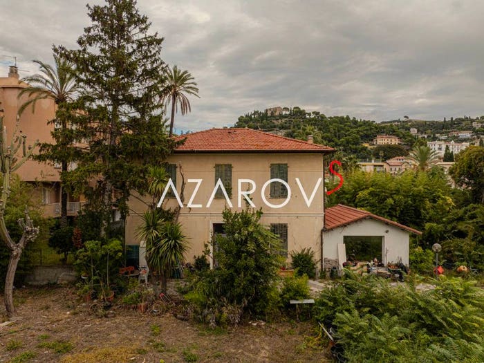 Casa con 6 locali in vendita in Via degli Aranci, Centro, Bordighera