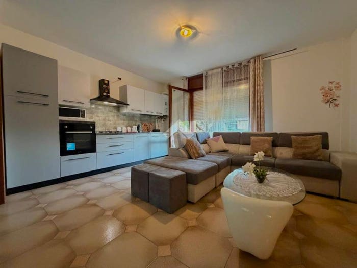 Appartamento bilocale in vendita in Via Monte Grappa, Centro, Caerano di San Marco