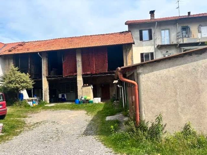 Casa con 6 locali in vendita in Via Scalabrini, Centro, Fino Mornasco