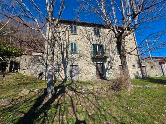 Casa con 6 locali in vendita in Località Casa Dei Gallini, Chiozza, Castiglione di Garfagnana
