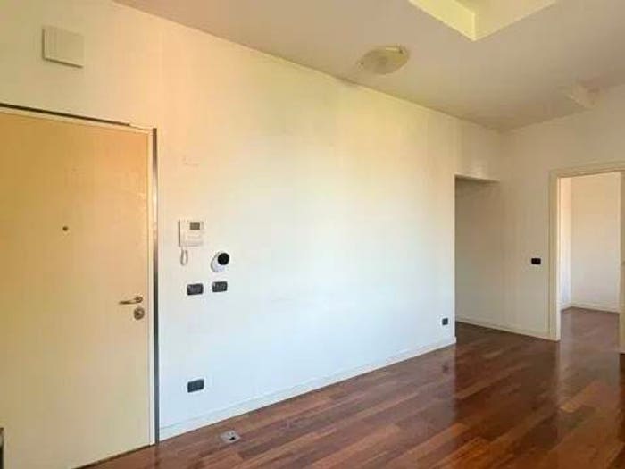 Appartamento trilocale in vendita in Viale Virginia Reiter, Viali, Modena