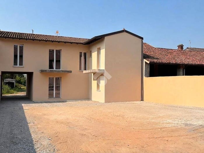 Appartamento bilocale in vendita in Via Roma, Centro, Barbariga