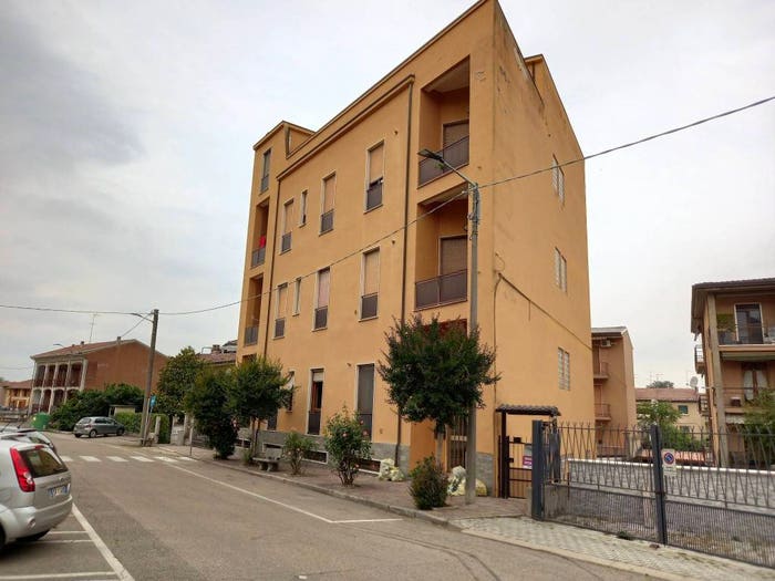 Appartamento trilocale in vendita in Via Amedeo di Savoia Duca d'Aosta, Centro, Casteggio
