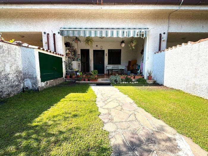Casa quadrilocale in vendita in Viale Colle Romito, Colle Romito, Ardea