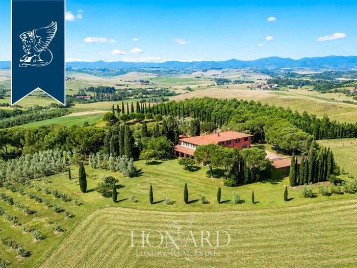 Casa con 6 locali in vendita in Fauglia