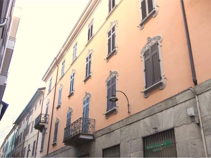 Appartamento con 5 locali in vendita in via Natta, Centro Storico, Como