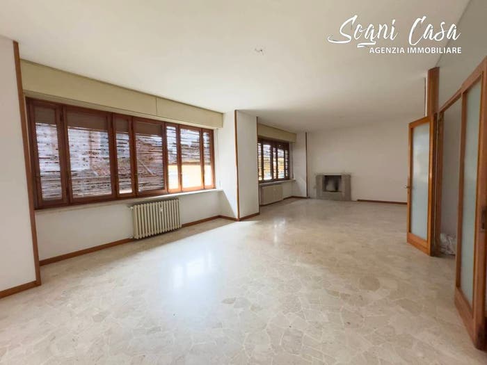 Appartamento con 5 locali in vendita in Corso Giacomo Matteotti, Centro, Oleggio