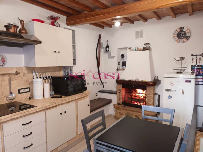 Appartamento trilocale in vendita in Castel del Piano, Centro