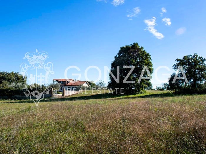 Casa con 6 locali in vendita in Gallese