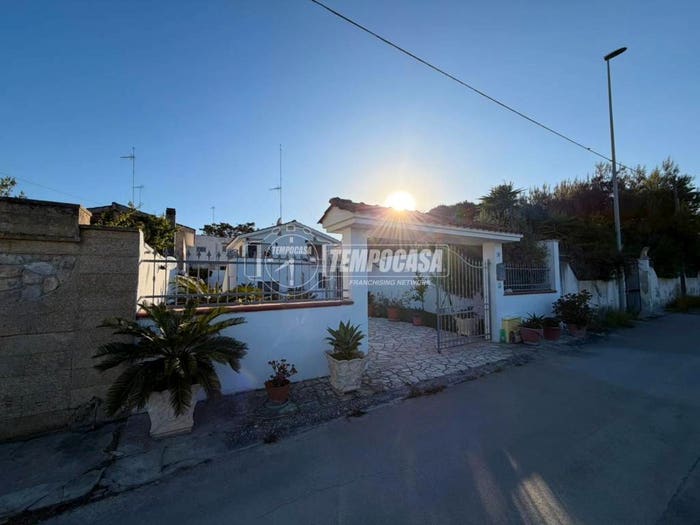 Casa con 6 locali in vendita in Via delle Dracene Frigole, Frigole, Lecce