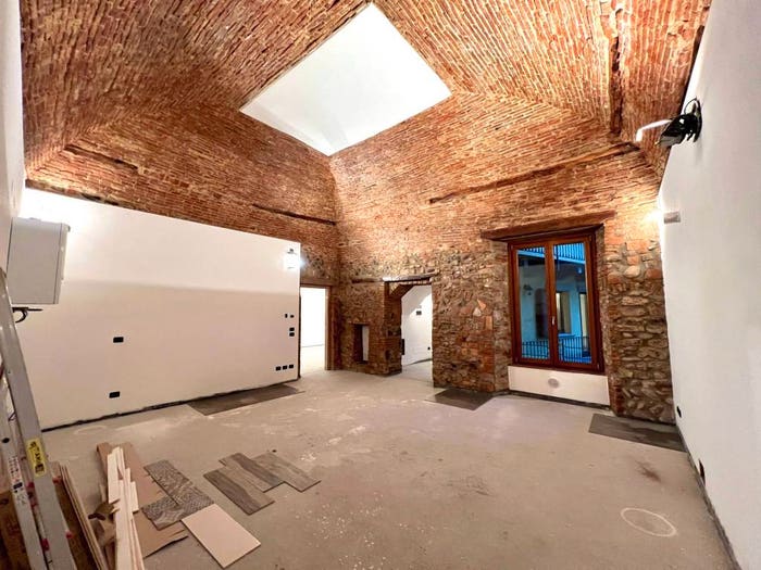 Appartamento quadrilocale in vendita in Via Daniele Piccinini, Pradalunga