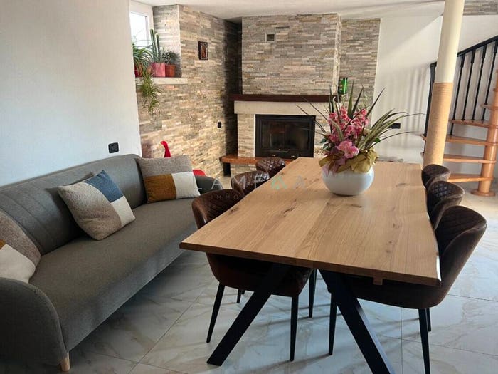 Casa con 6 locali in vendita in Via Santo Stefano, Centro, Costa Volpino