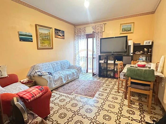Appartamento trilocale in vendita in Viale dell'Autonomia, Centro, Gravina di Catania