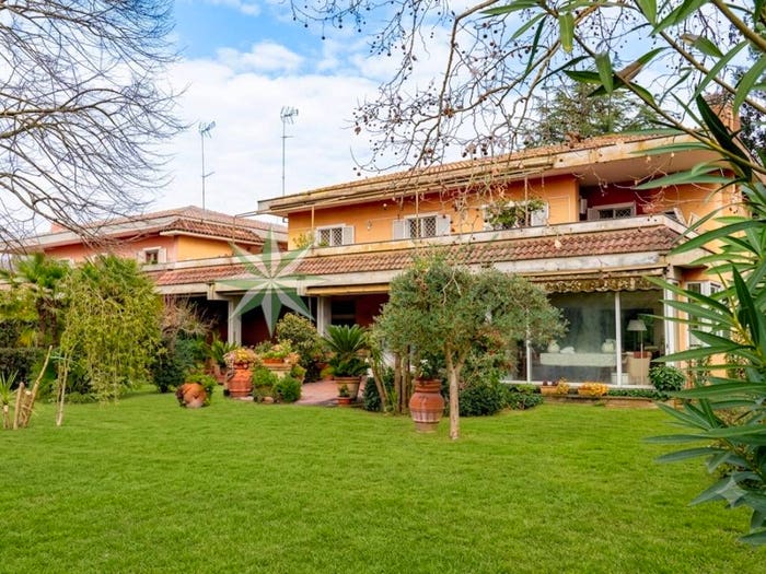 Casa con 6 locali in vendita in Largo dell'Olgiata, Olgiata, Roma