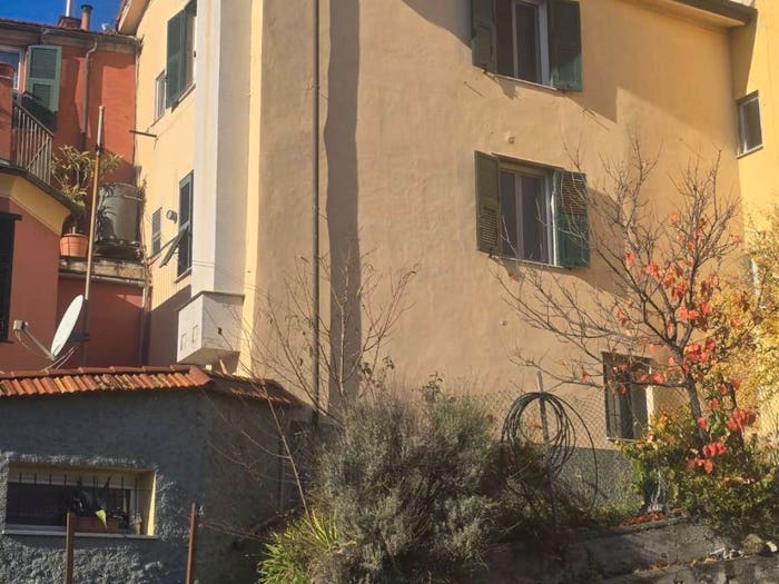 Casa con 6 locali in vendita in Via Monte Sleme, Borzoli, Genova