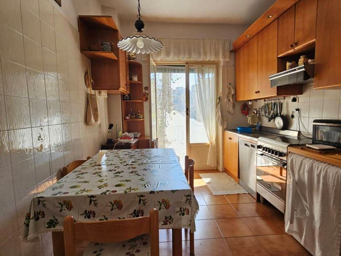 Appartamento con 5 locali in vendita in Via Bartolomeo Carrea, Sampierdarena, Genova