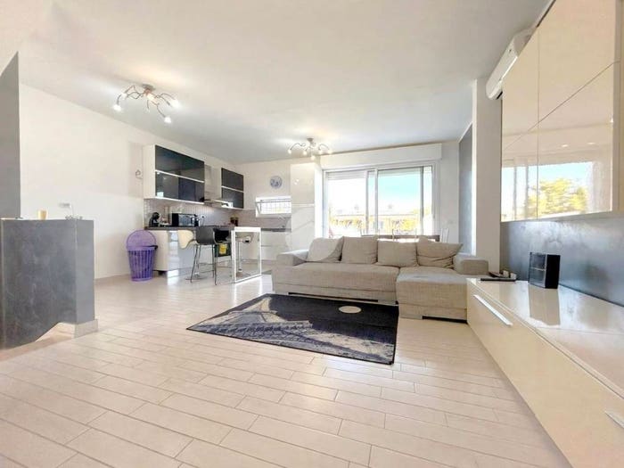 Casa trilocale in vendita in VIA DEL TRIANGOLO, Villa Claudia, Anzio