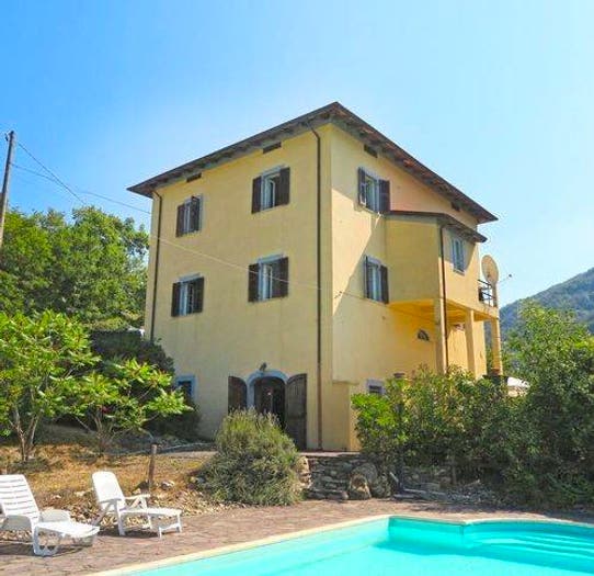 Casa con 6 locali in vendita in Maestà Dei Saldi, Licciana Nardi