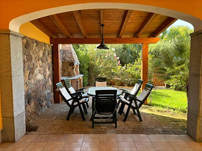 Casa trilocale in vendita in Pirotto Li Frati, Badesi