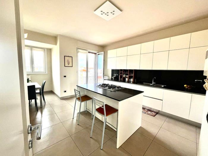 Appartamento quadrilocale in vendita in Viale Monte Ceneri, Ghisolfa Mac Mahon, Milano