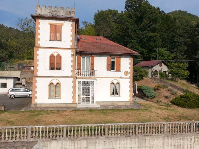 Casa con 6 locali in vendita in Rione Belvedere, Centro, Rossiglione
