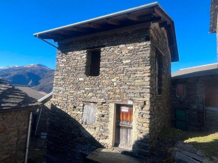 Casa bilocale in vendita in Borgata Albarea, Perrero